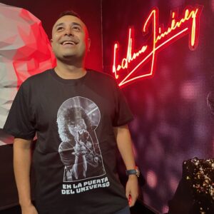 Remera En la puerta del universo